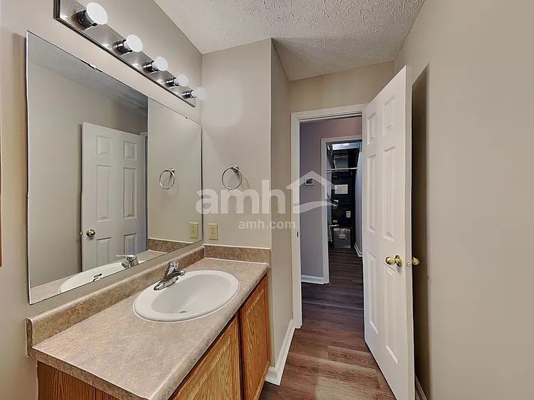 8074 Sydney Ln — Photo 13
