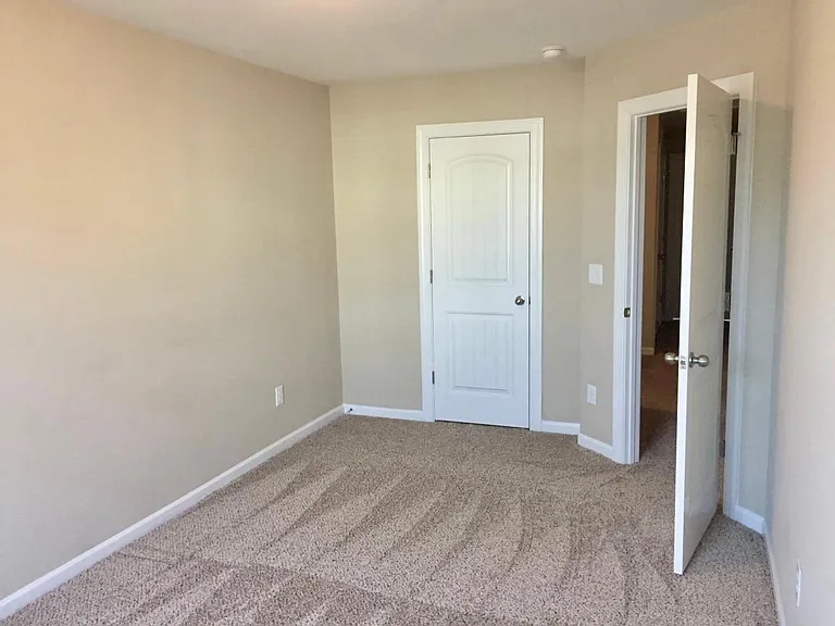 2124 Junewood Ln — Photo 11