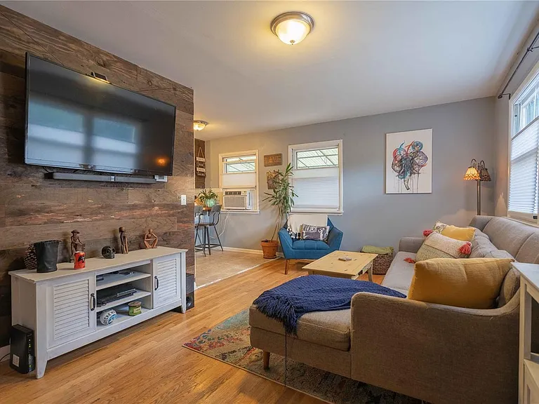2110 S Hooker Way — Photo 6