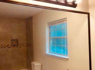 7 Country Walk Dr, Savannah, GA 31419