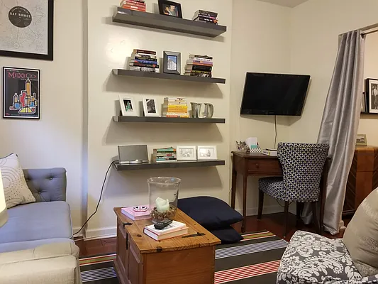 Rented by Dorit Avidar, LREB | media 18