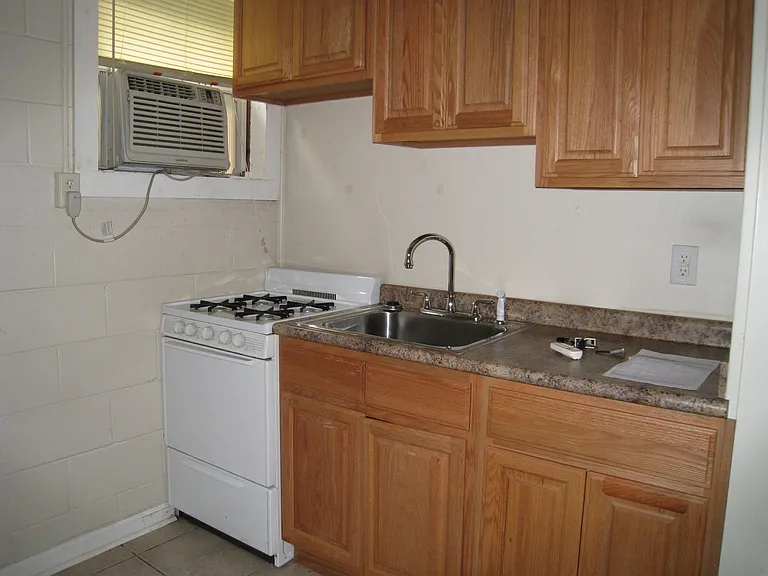 4518 Saint Claude Ave — Photo 5