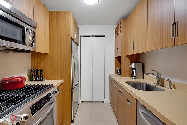 Rented by CORE | media 16