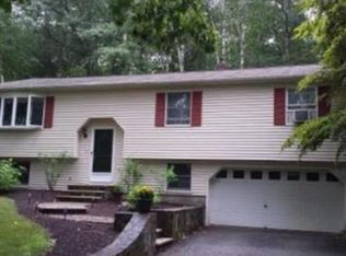 7 Bear Hill Rd, Newton, NH 03858