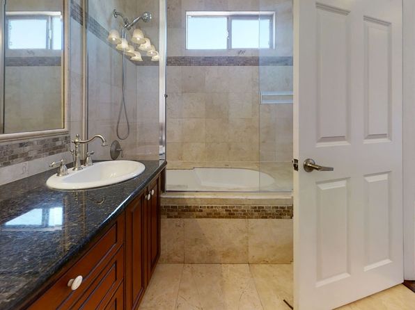 14764 Sylvan St UNIT 3