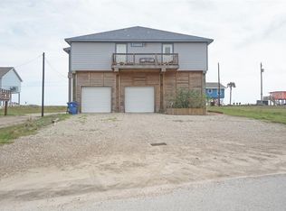 1015 Seashell Dr, Freeport, TX 77541