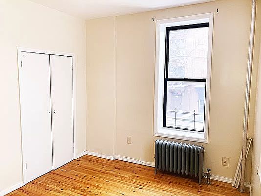3rd image of 711 Macon St APT 3