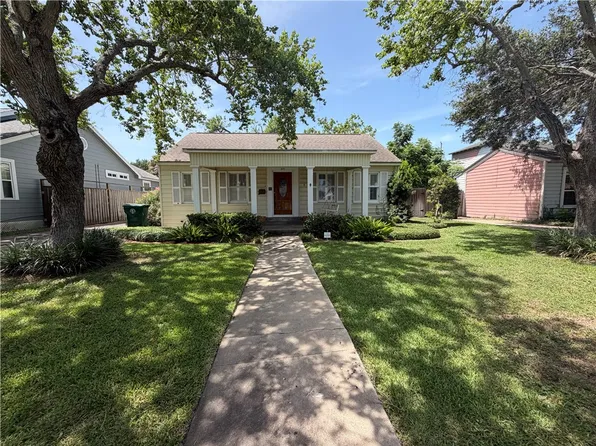 320 Foster Dr, Corpus Christi, TX 78404