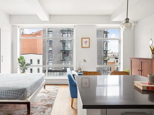 1063 Jackson Ave APT 4B, Long Island City, NY 11101