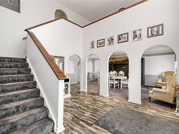 2nd image of 3004 Riverview Ct