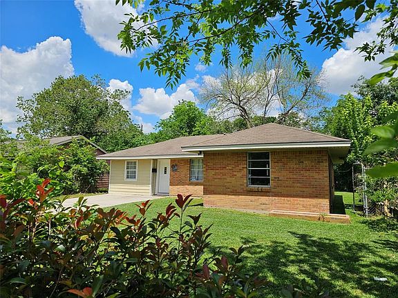 3rd image of 3103 Sunnydale Dr