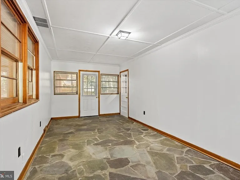 625 Pine Bluff Rd — Photo 10
