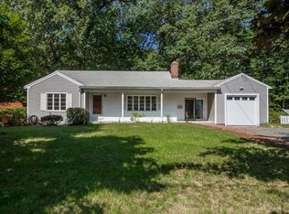 52 Whitmun Rd, Longmeadow, MA 01106