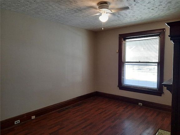 2nd image of 334 W 22nd St