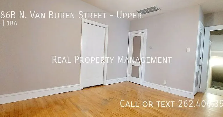 1686B N Van Buren St #UPPER — Photo 7