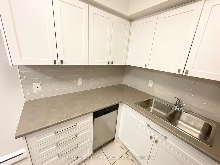 111 Market St #108 — Photo 10