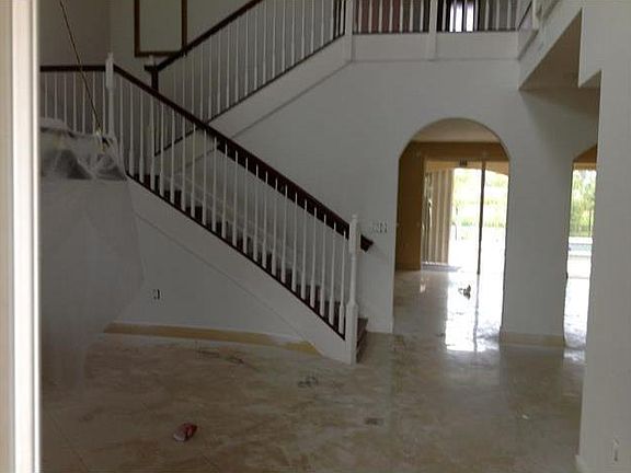 2nd image of 8350 Phoenician Ct