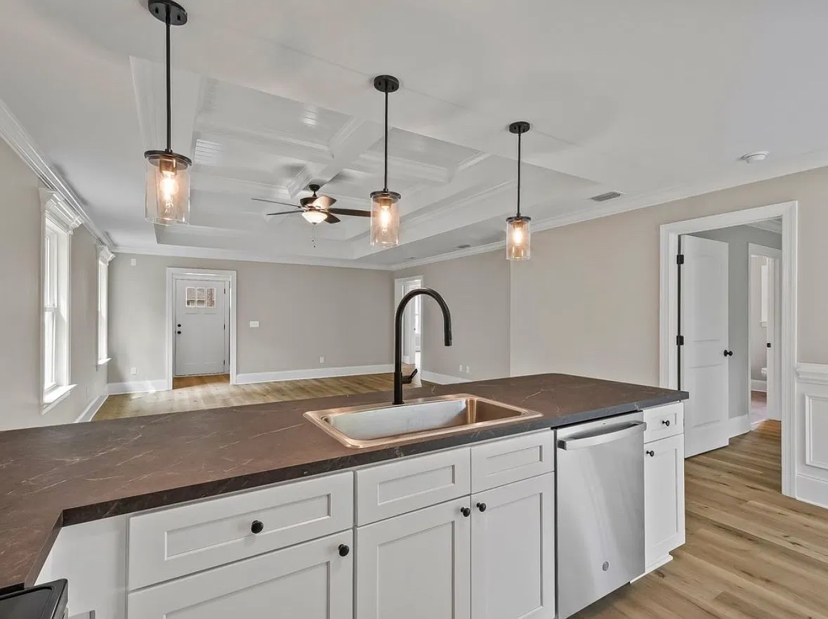 4 bed, 1497 sqft, $2,300 — Photo 4