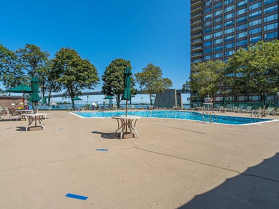 3rd image of 166-25 Powells Cove Blvd #15-J