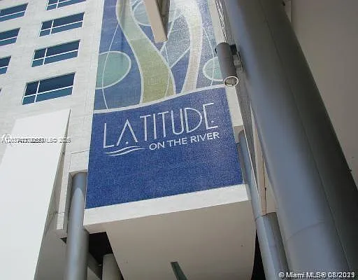 185 SW 7th St #2900 — Photo 2