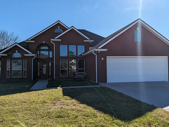615 Winchester Dr, Bridge City, TX 77611
