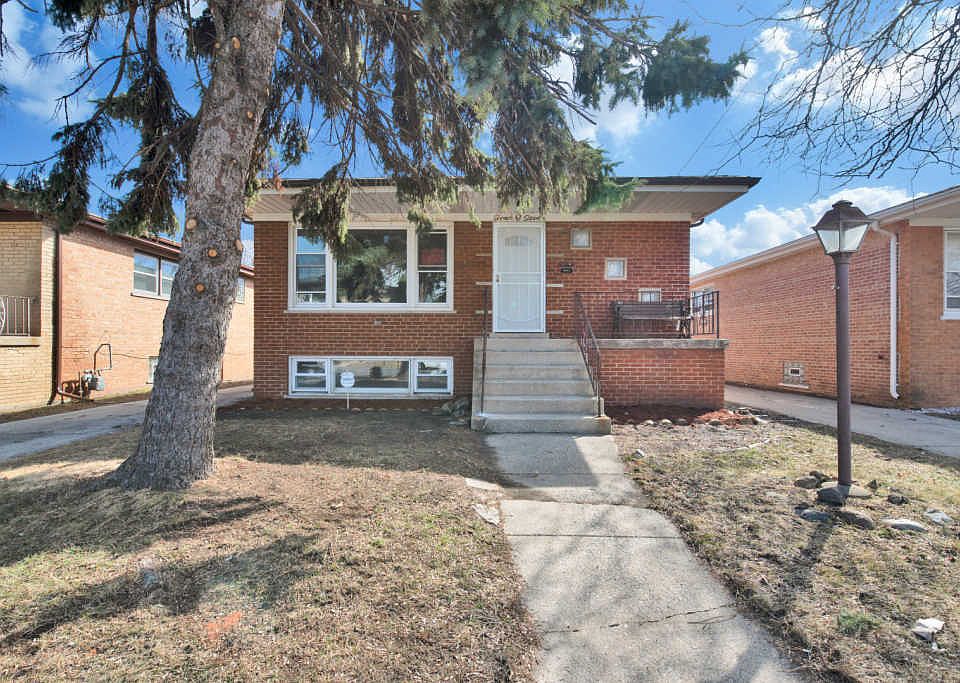 1st image of 407 Yates Ave