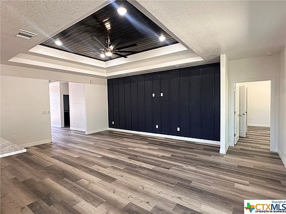 3rd image of 1041 Republic Cir