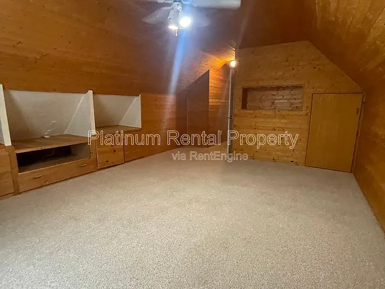 475 Ellesmere Way — Photo 42