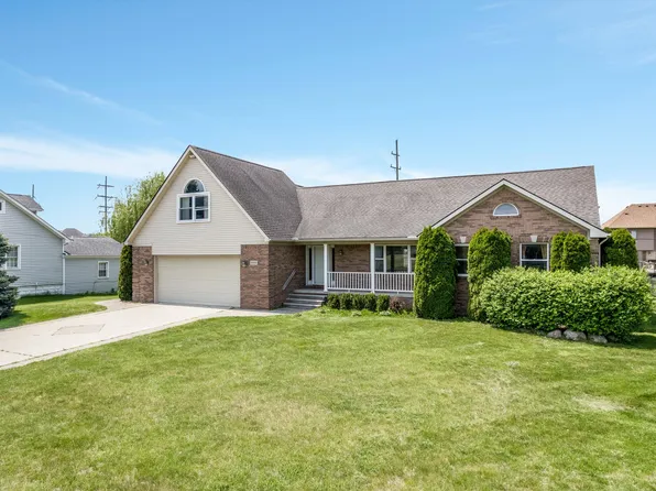 52903 Chesterfield Rd, Chesterfield, MI 48051