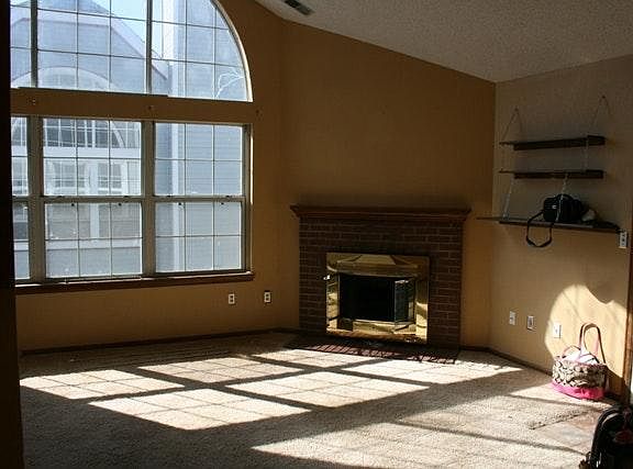 living area, 5725