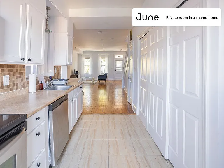 1160 Neal St NE #A — Photo 9
