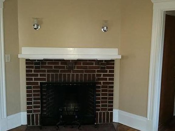 4th image of 23 Fernwood Ave