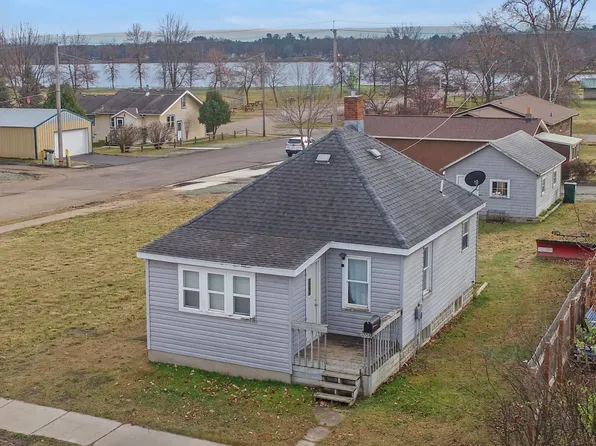 206 1st St SW, Crosby, MN 56441