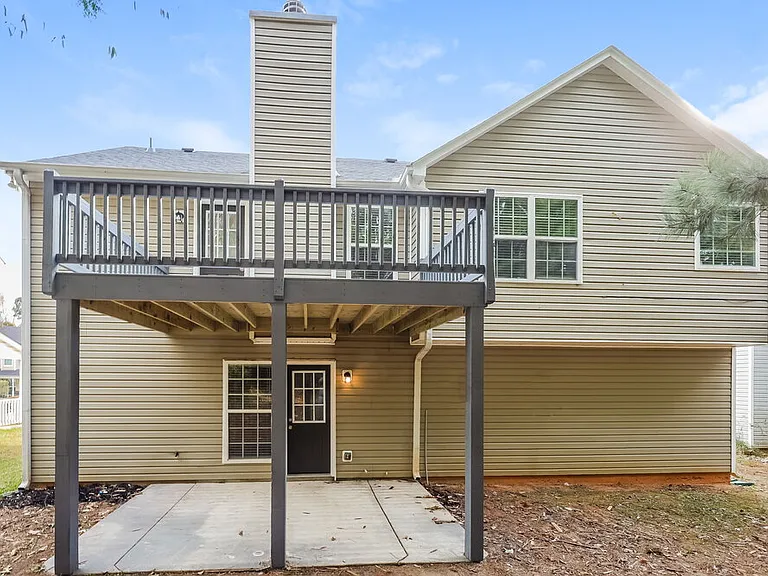 575 Sycamore Dr — Photo 17