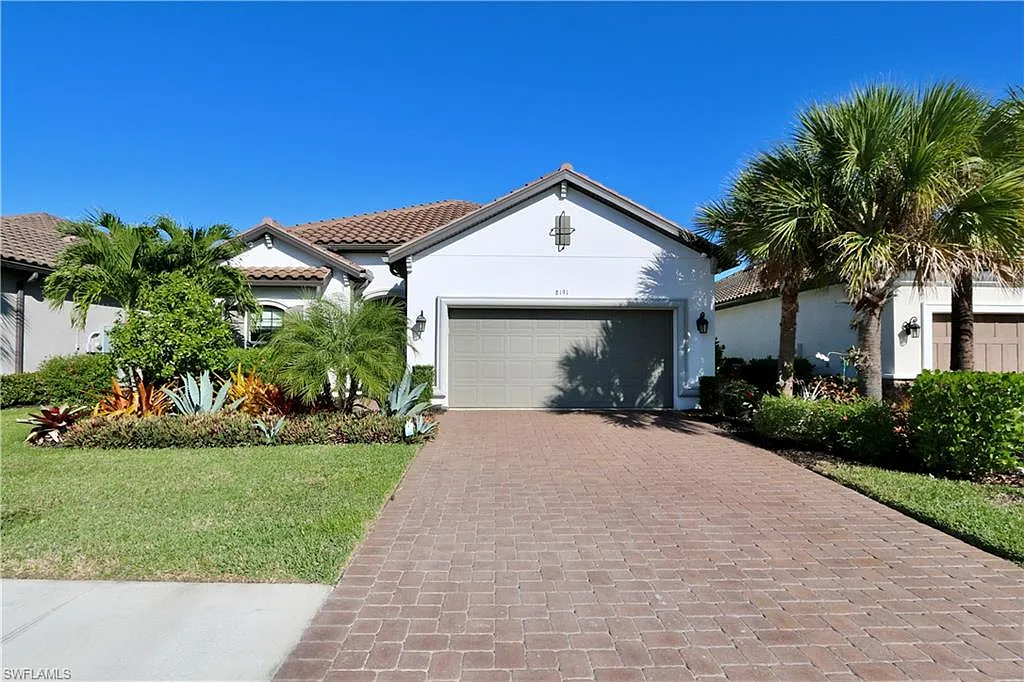 3 bed, 3.0 bath, 2670 sqft, $10,000 — Photo 1