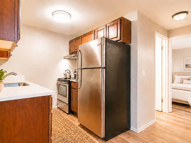 West 9 Apartments - West Seattle — Photo 3