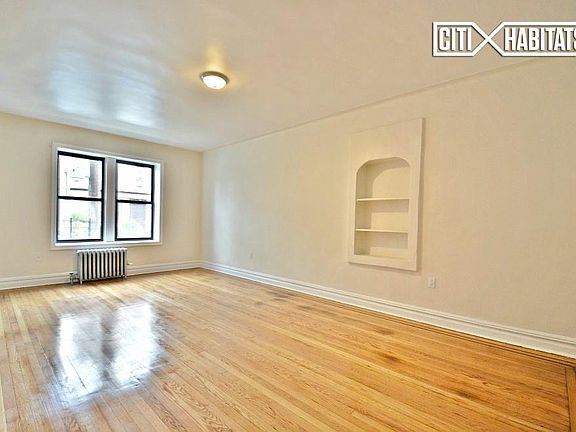2nd image of 3206 47th St APT 1H