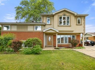 9506 Ozanam Ave, Morton Grove, IL