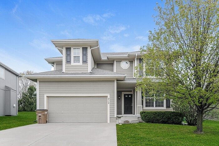 1st image of 212 W Cottonwood Dr