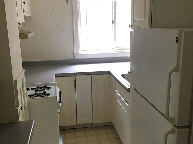 637 E Gorham St — Photo 15