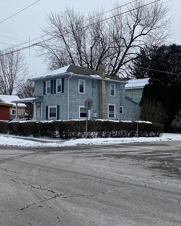1st image of 411 W Washington Ave