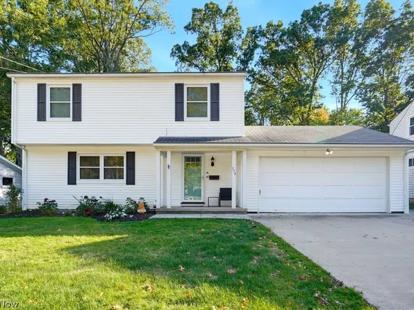 229 Pinehurst Rd, Munroe Falls, OH 44262