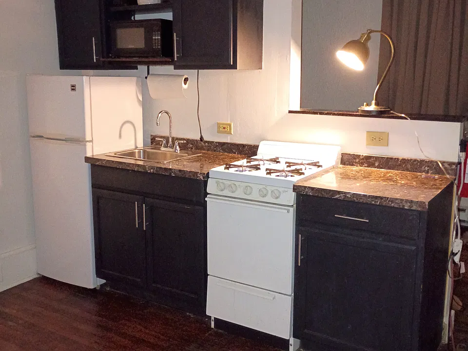 small full kitchen