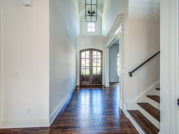 3rd image of 1614 Valle Verde Dr