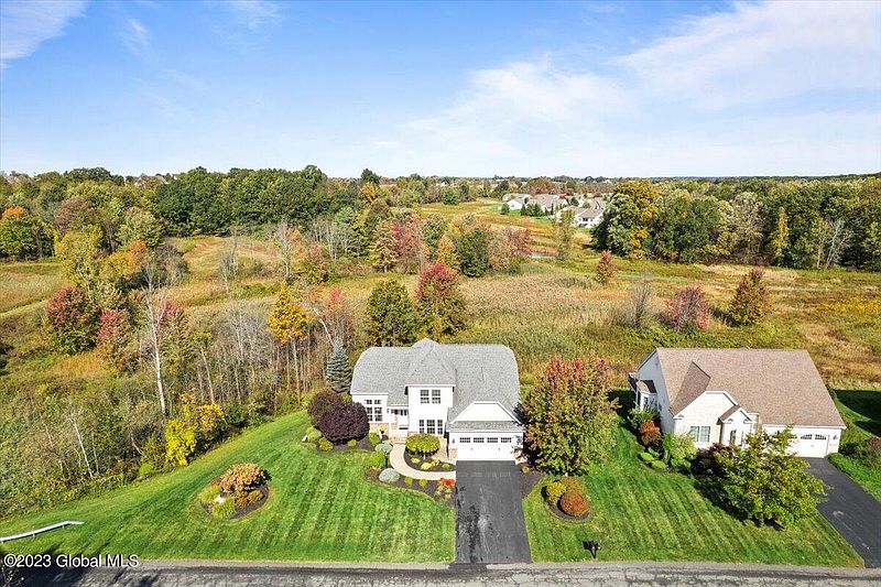 4th image of 68 Sheldon Drive