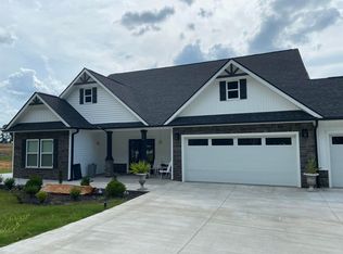 340 R C Thompson Rd, Chesnee, SC 29323