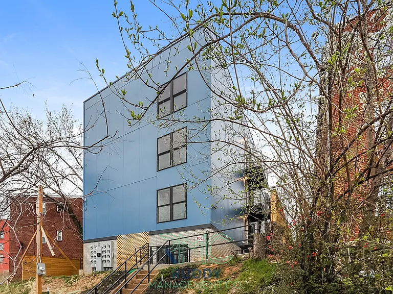 52nd Street Residences — Photo 17