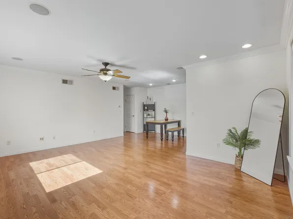 1701 Summertime Dr, El Cajon, CA 92021