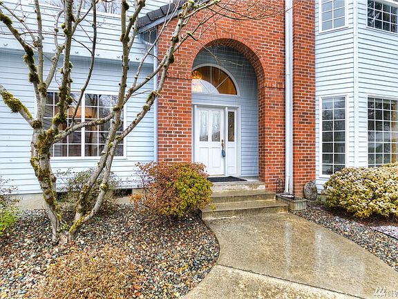 2nd image of 11518 126th Avenue Ct E
