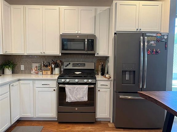 4th image of 407 Post Road Dr Unit A
